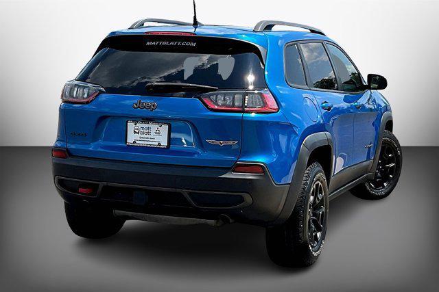 Photo of 2019 Hydro Blue Pearlcoat Jeep Cherokee