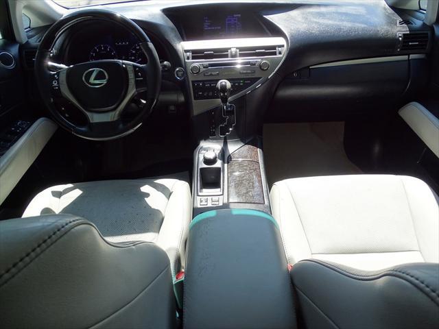 Photo of 2013 WHITE Lexus RX 350
