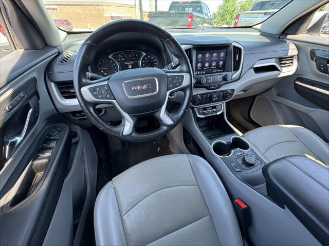 Photo of 2022 White Frost Tricoat GMC Terrain