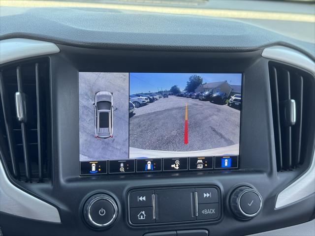 Photo of 2022 White Frost Tricoat GMC Terrain