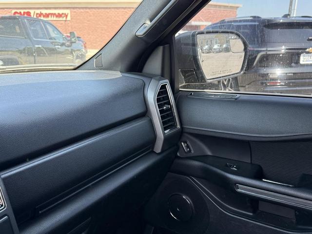 Photo of 2018 Magnetic Ford Expedition