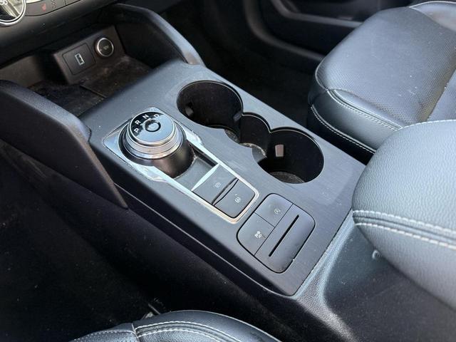 Photo of 2020 Star White Metallic Tri-Coat Ford Escape