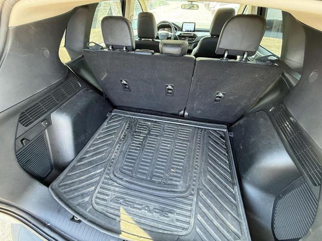 Photo of 2020 Star White Metallic Tri-Coat Ford Escape