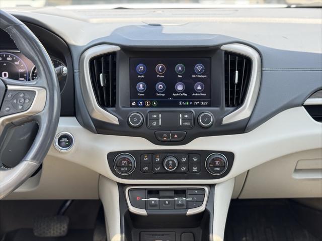 Photo of 2022 Summit White GMC Terrain