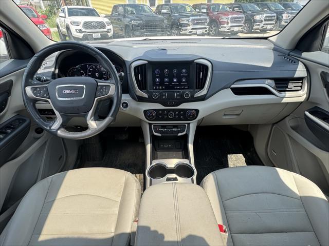 Photo of 2022 Summit White GMC Terrain