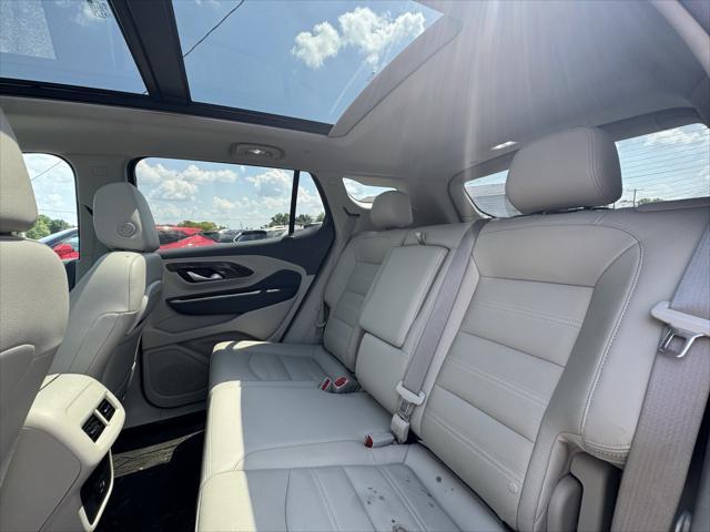 Photo of 2022 Summit White GMC Terrain