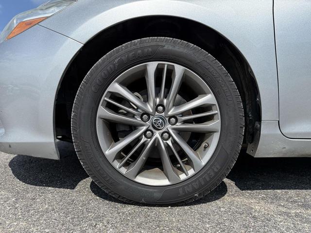 Photo of 2016 Celestial Silver Metallic Toyota Camry