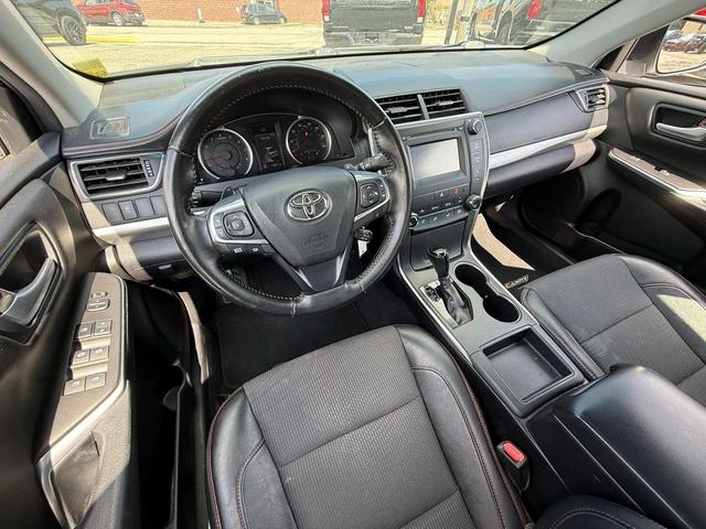 Photo of 2016 Celestial Silver Metallic Toyota Camry
