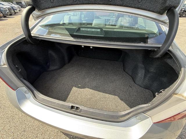 Photo of 2016 Celestial Silver Metallic Toyota Camry