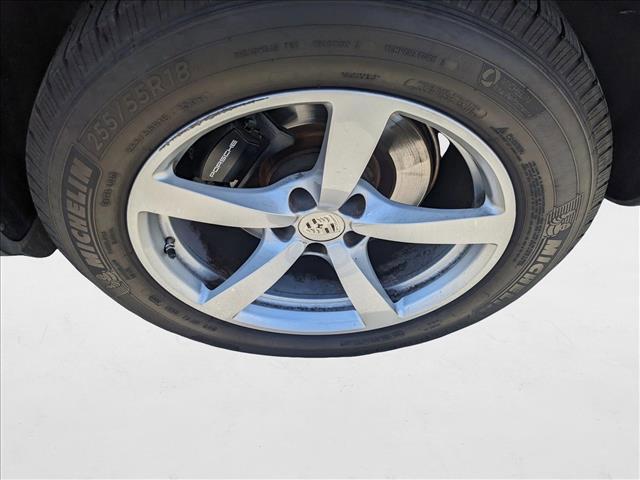 Photo of 2018 Blue Porsche Macan