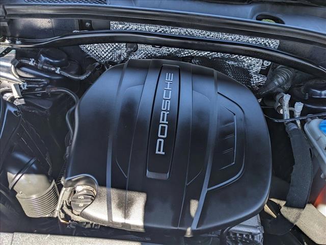 Photo of 2018 Blue Porsche Macan