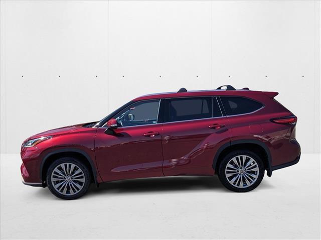 Photo of 2022 Ruby Flare Pearl Toyota Highlander