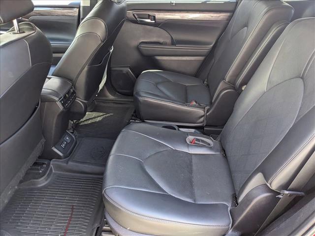 Photo of 2022 Ruby Flare Pearl Toyota Highlander