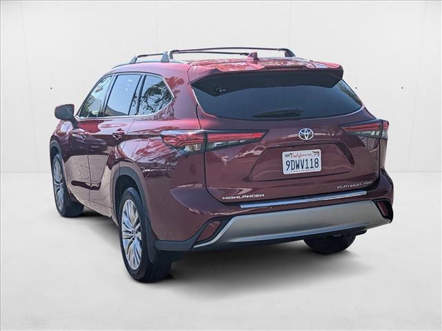 Photo of 2022 Ruby Flare Pearl Toyota Highlander