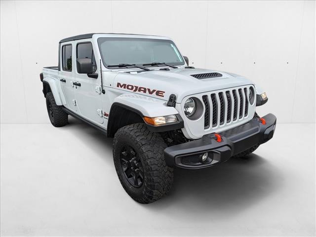 Photo of 2022 Bright White Clearcoat Jeep Gladiator