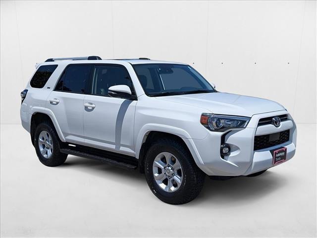 Photo of 2022 White Toyota 4Runner