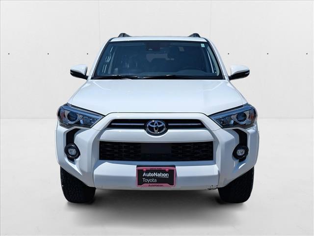Photo of 2022 White Toyota 4Runner