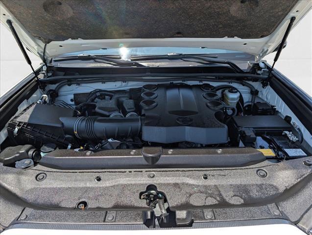 Photo of 2022 White Toyota 4Runner