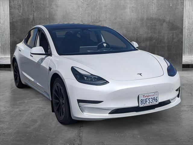 Photo of 2021 Pearl White Multi-Coat Tesla Model 3