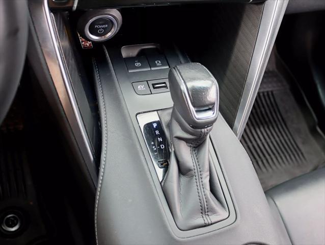 Photo of 2024 Blue Toyota Venza