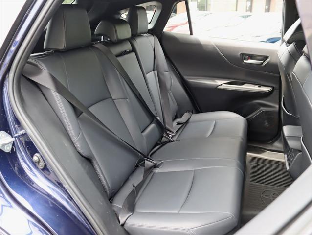 Photo of 2024 Blue Toyota Venza