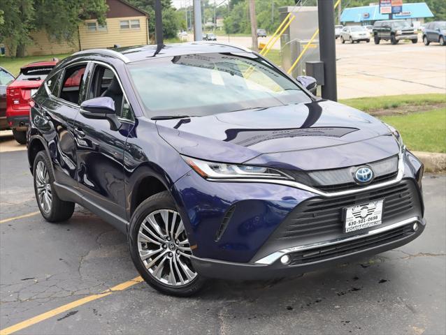Photo of 2024 Blue Toyota Venza