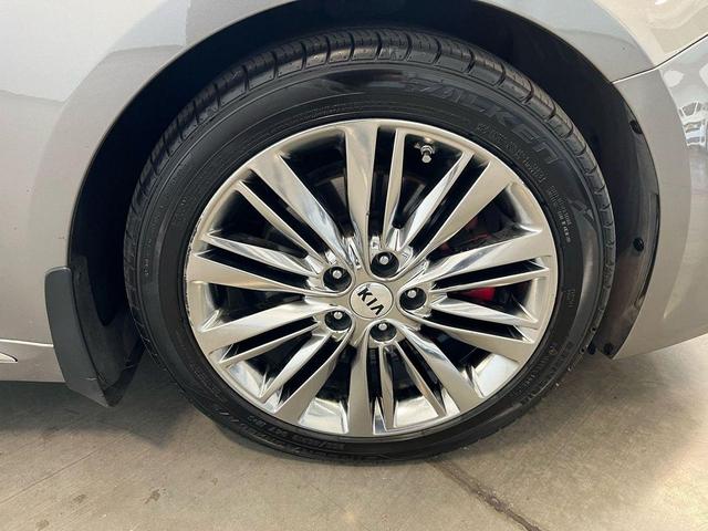 Photo of 2017 Titanium Silver Kia Optima