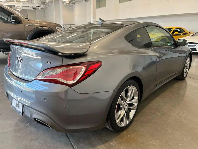 Photo of 2014 Empire State Gray Hyundai Genesis Coupe