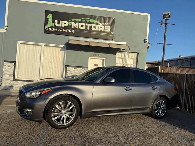 Photo of 2015 Graphite Shadow INFINITI Q70