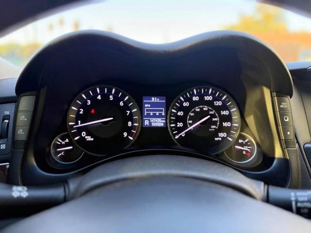 Photo of 2015 Graphite Shadow INFINITI Q70