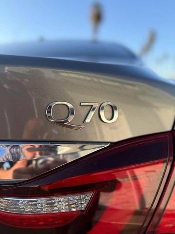 Photo of 2015 Graphite Shadow INFINITI Q70