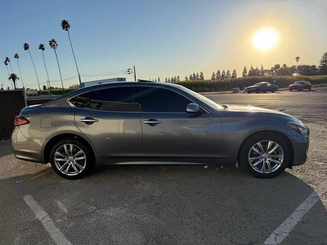 Photo of 2015 Graphite Shadow INFINITI Q70