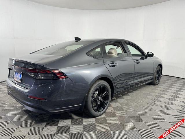 Photo of 2025 Meteorite Gray Metallic Honda Accord