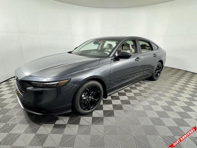 Photo of 2025 Meteorite Gray Metallic Honda Accord