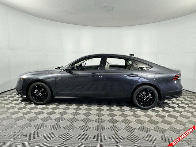 Photo of 2025 Meteorite Gray Metallic Honda Accord