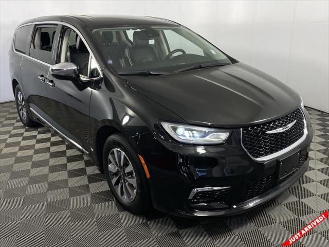 2023 Chrysler Pacifica Hybrid