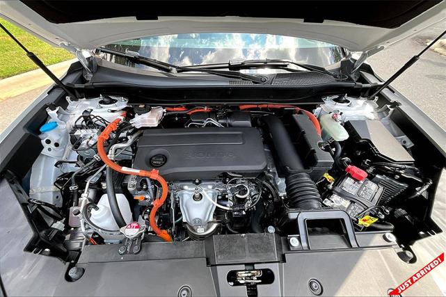 Photo of 2026 Platinum White Pearl Honda CR-V Hybrid