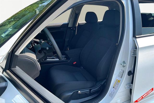 Photo of 2025 Platinum White Pearl Honda Civic