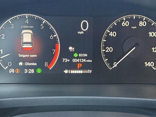 Photo of 2025 Platinum White Pearl Honda Pilot
