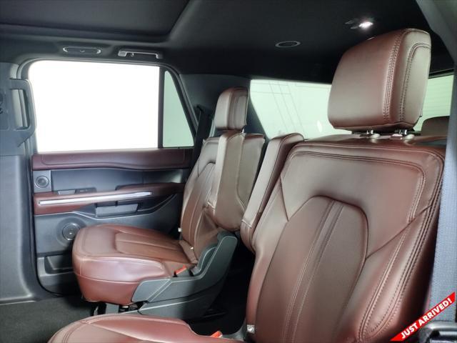 Photo of 2024 Gray Metallic Ford Expedition