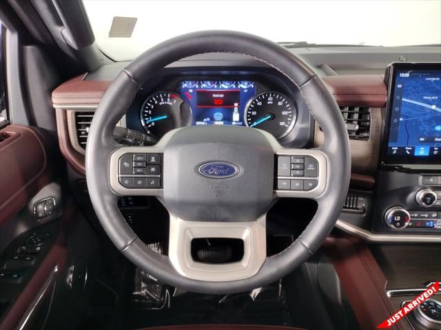 Photo of 2024 Gray Metallic Ford Expedition