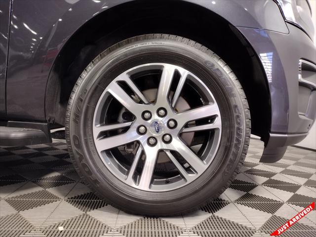 Photo of 2024 Gray Metallic Ford Expedition