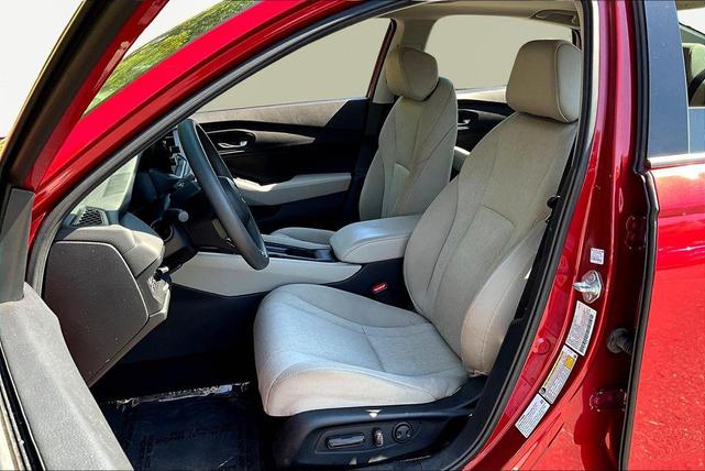 Photo of 2024 Platinum White Pearl Honda Accord
