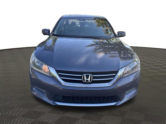 Photo of 2013 White Orchid Pearl Honda Accord