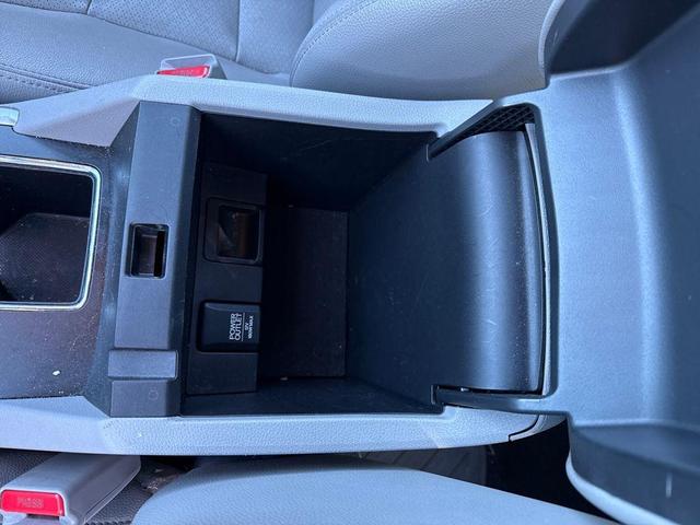 Photo of 2013 White Orchid Pearl Honda Accord