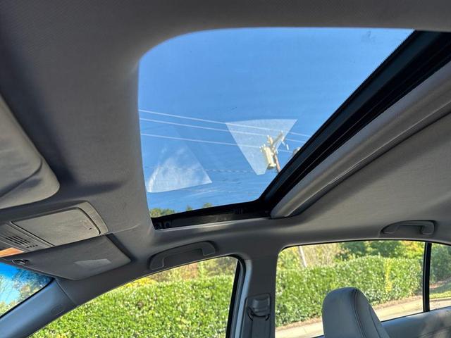 Photo of 2013 White Orchid Pearl Honda Accord