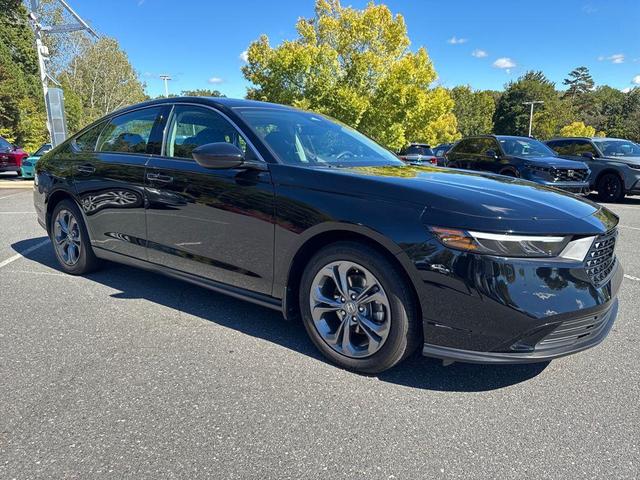 Photo of 2024 Meteorite Gray Metallic Honda Accord