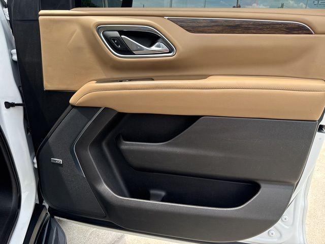 Photo of 2021 Summit White Chevrolet Tahoe