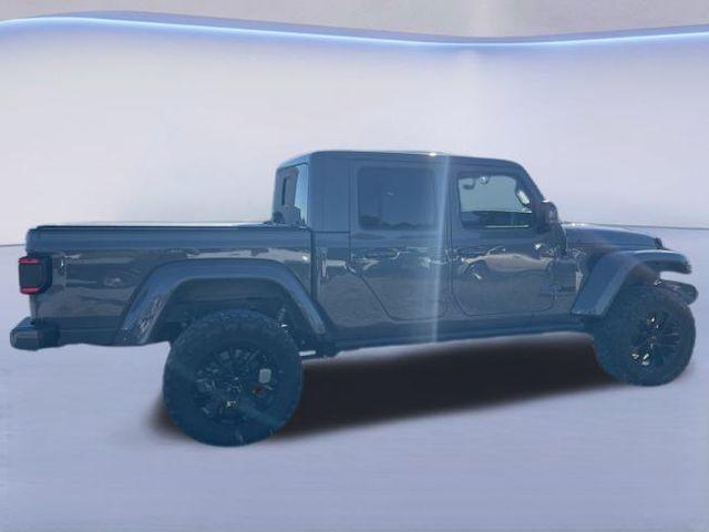 Photo of 2023 Sting Gray Clearcoat Jeep Gladiator