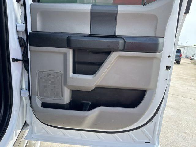 Photo of 2018 Oxford White Ford F-250